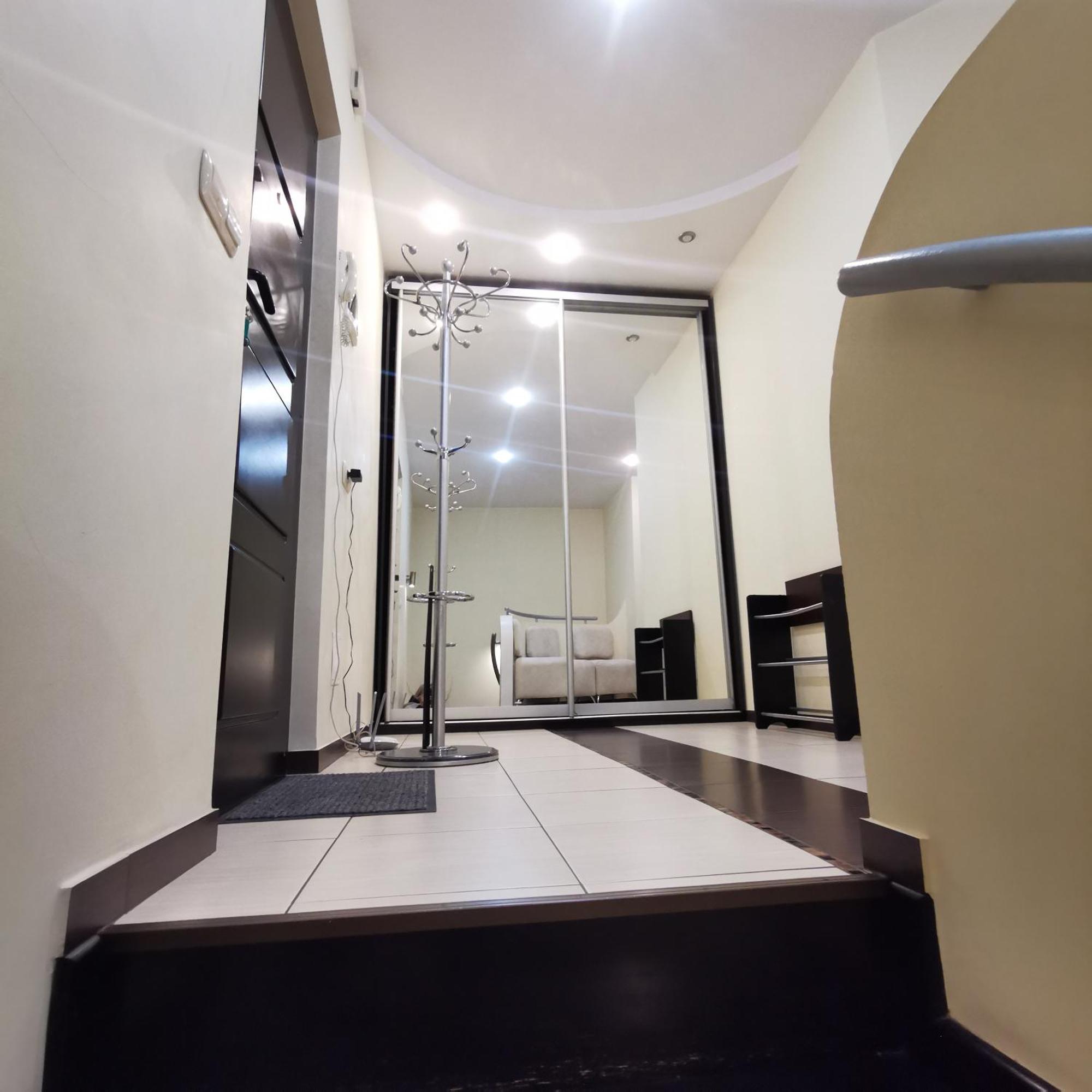 Big Apartment In Rivne Center Bagian luar foto